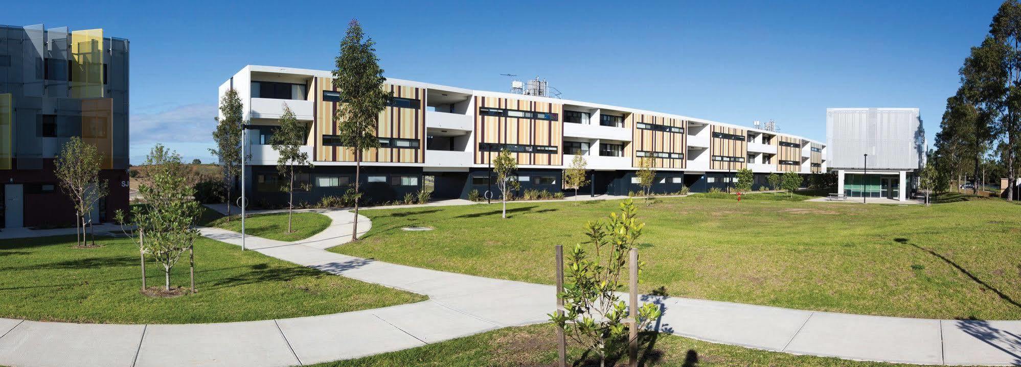 Western Sydney University Village - Пенріт Екстер'єр фото